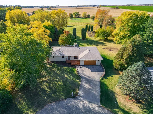 $289,900 | 8099 Clearview Drive, Rockford, IL 61102