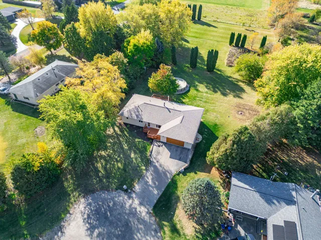 $289,900 | 8099 Clearview Drive, Rockford, IL 61102