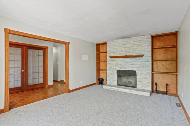 $289,900 | 8099 Clearview Drive, Rockford, IL 61102