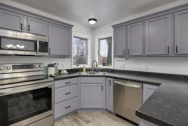 $489,900 | 1401 Waldorf Boulevard, Madison, WI 53719