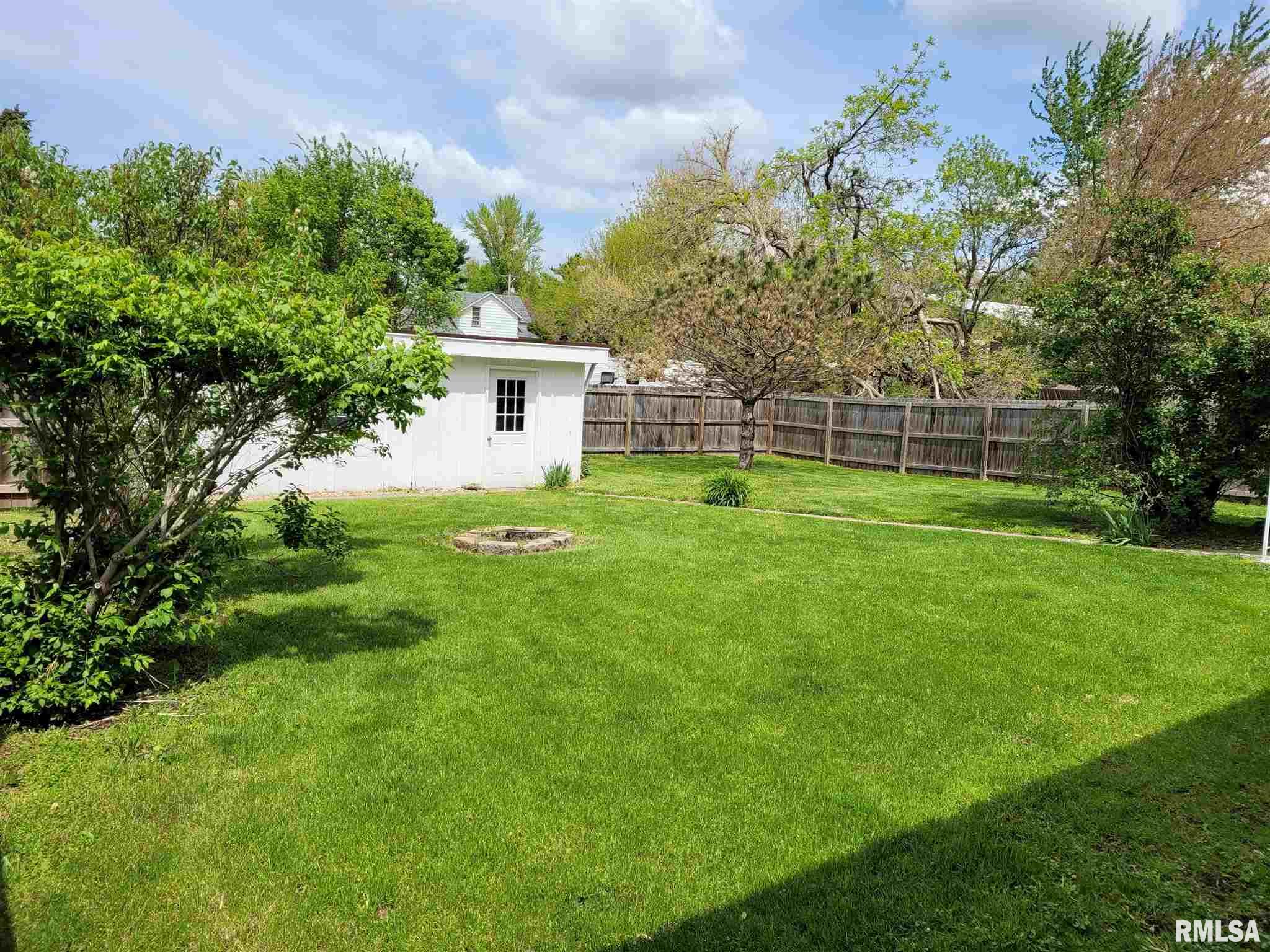 305 5th Street Hampton, IL 61256 - Photo 3 of 22 Gallery Image 3
