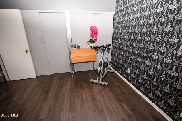 $2,999 | 15 Longwood Drive, Clifton Park, NY 12065