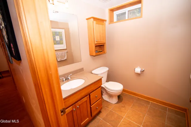 $2,900 | 15 Longwood Drive, Clifton Park, NY 12065