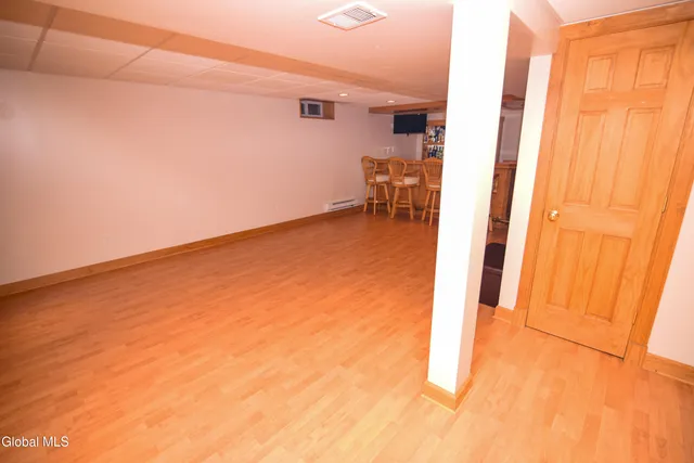 $2,900 | 15 Longwood Drive, Clifton Park, NY 12065