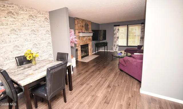 $2,900 | 15 Longwood Drive, Clifton Park, NY 12065