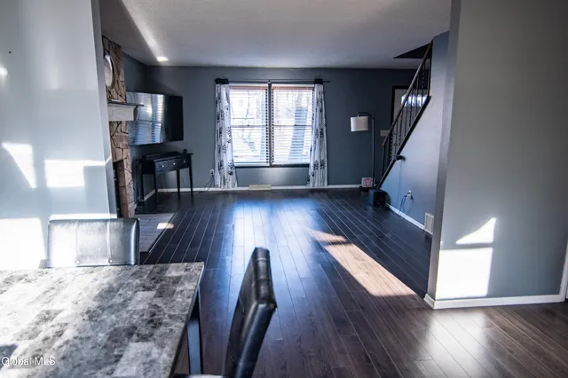 $2,850 | 15 Longwood Drive, Clifton Park, NY 12065