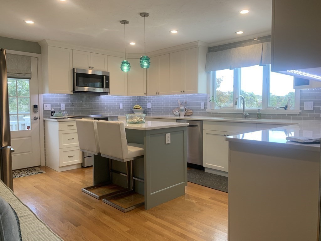 24 Benedict Road Bourne, MA 02532 - Photo 4 of 23