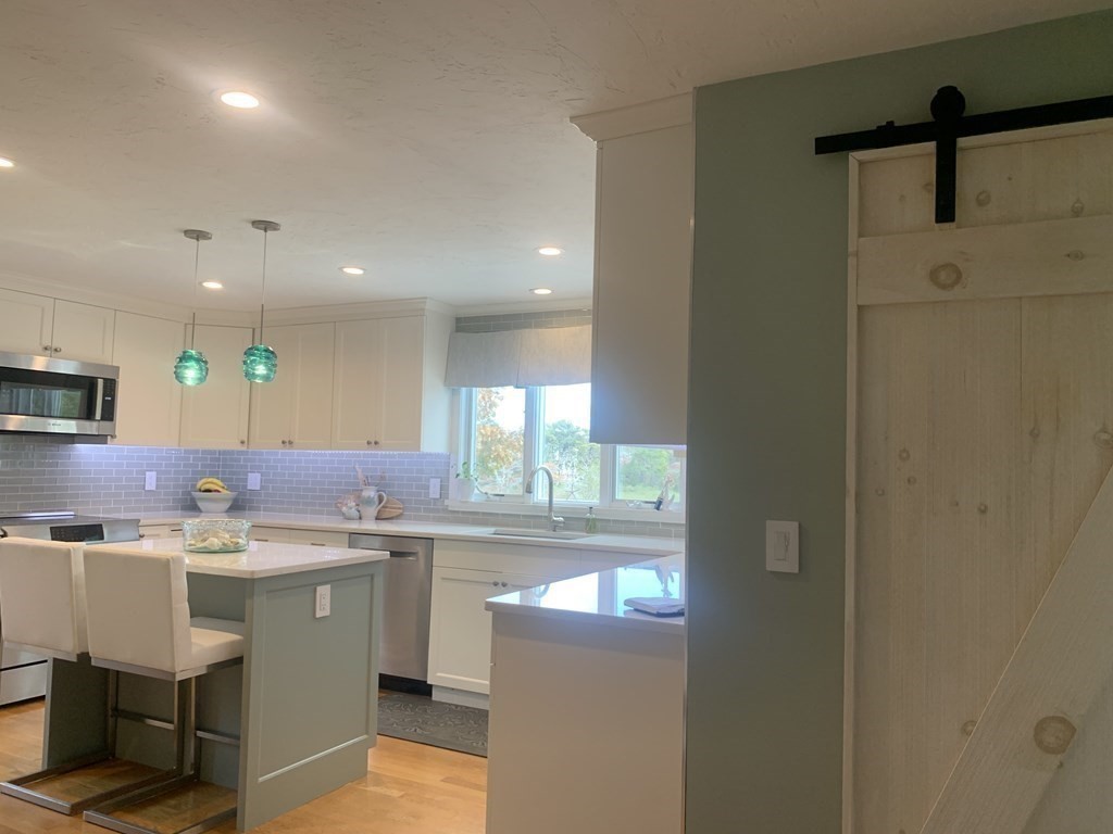 24 Benedict Road Bourne, MA 02532 - Photo 6 of 23