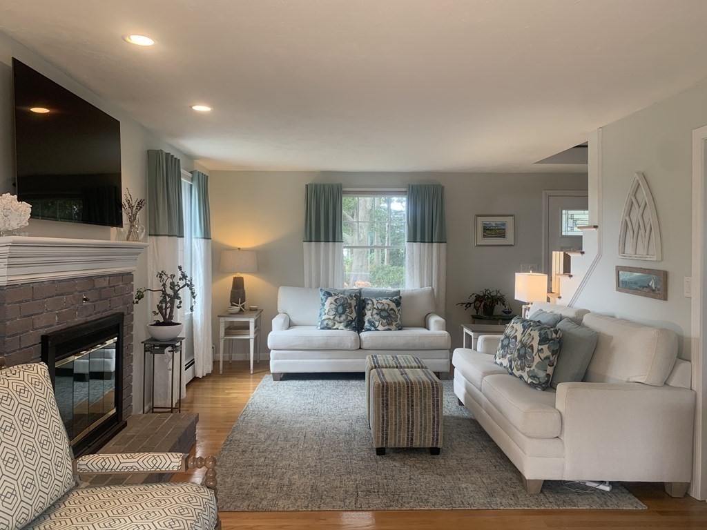 24 Benedict Road Bourne, MA 02532 - Photo 9 of 23