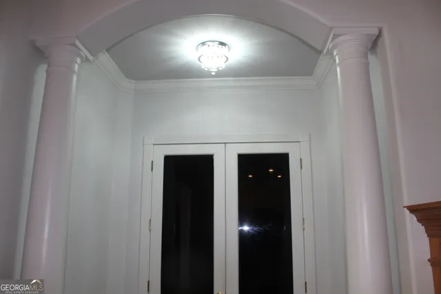 a view of walk in closet