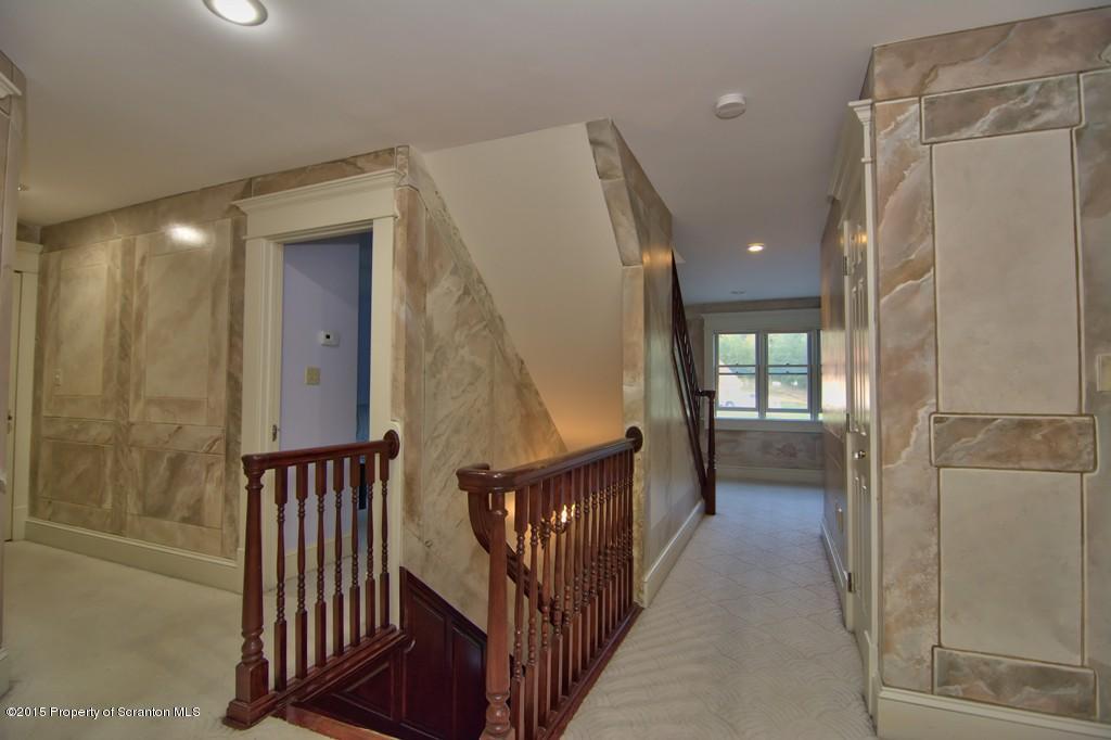 661 Laurel Road Mayfield, PA 18433 - Photo 31 of 53 Gallery Image 31