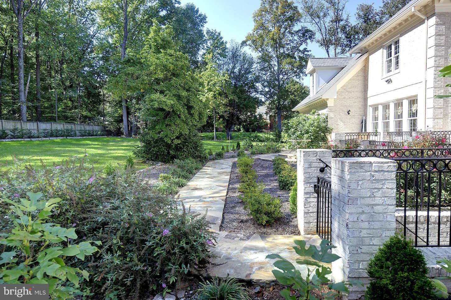 353 Springvale Road Great Falls, VA 22066 - Photo 29 of 30 Exterior (General)