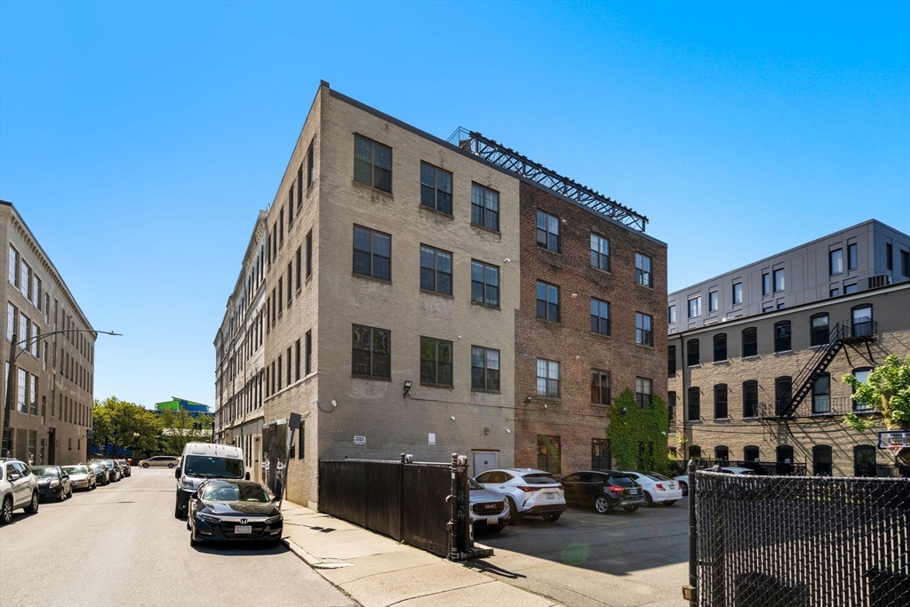 10 Williams Street, Unit 23 Boston, MA 02119 - Photo 4 of 38