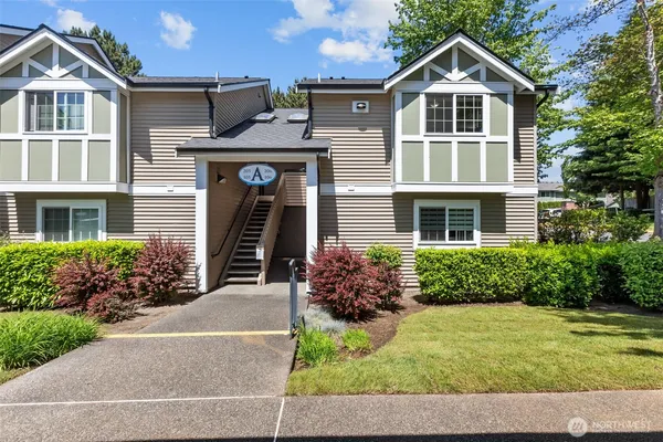 $267,000 | 26005 106th Place Southeast, Unit 206, Kent, WA 98030
