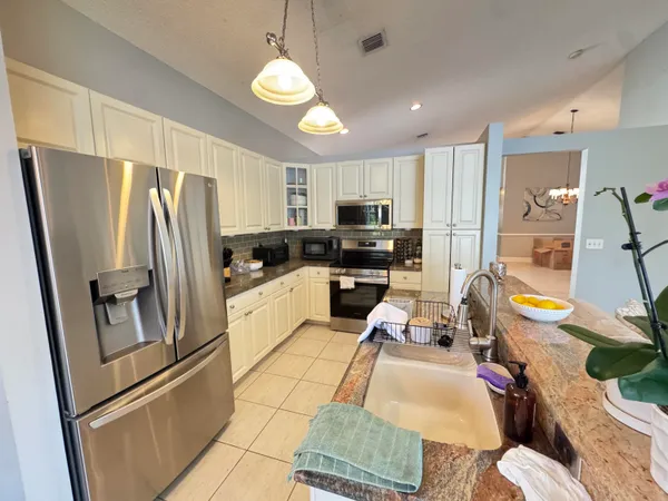 $3,200 | 7841 Rockport Circle, Lake Worth, FL 33467