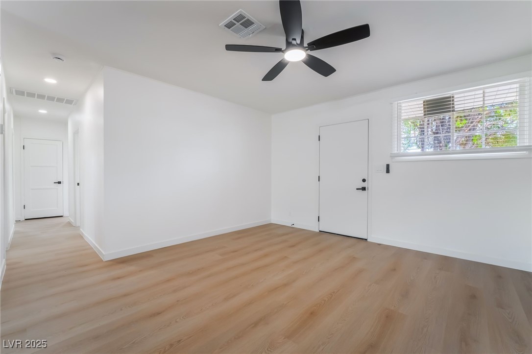 343 West Basic Road Henderson, NV 89015 - Photo 6 of 39