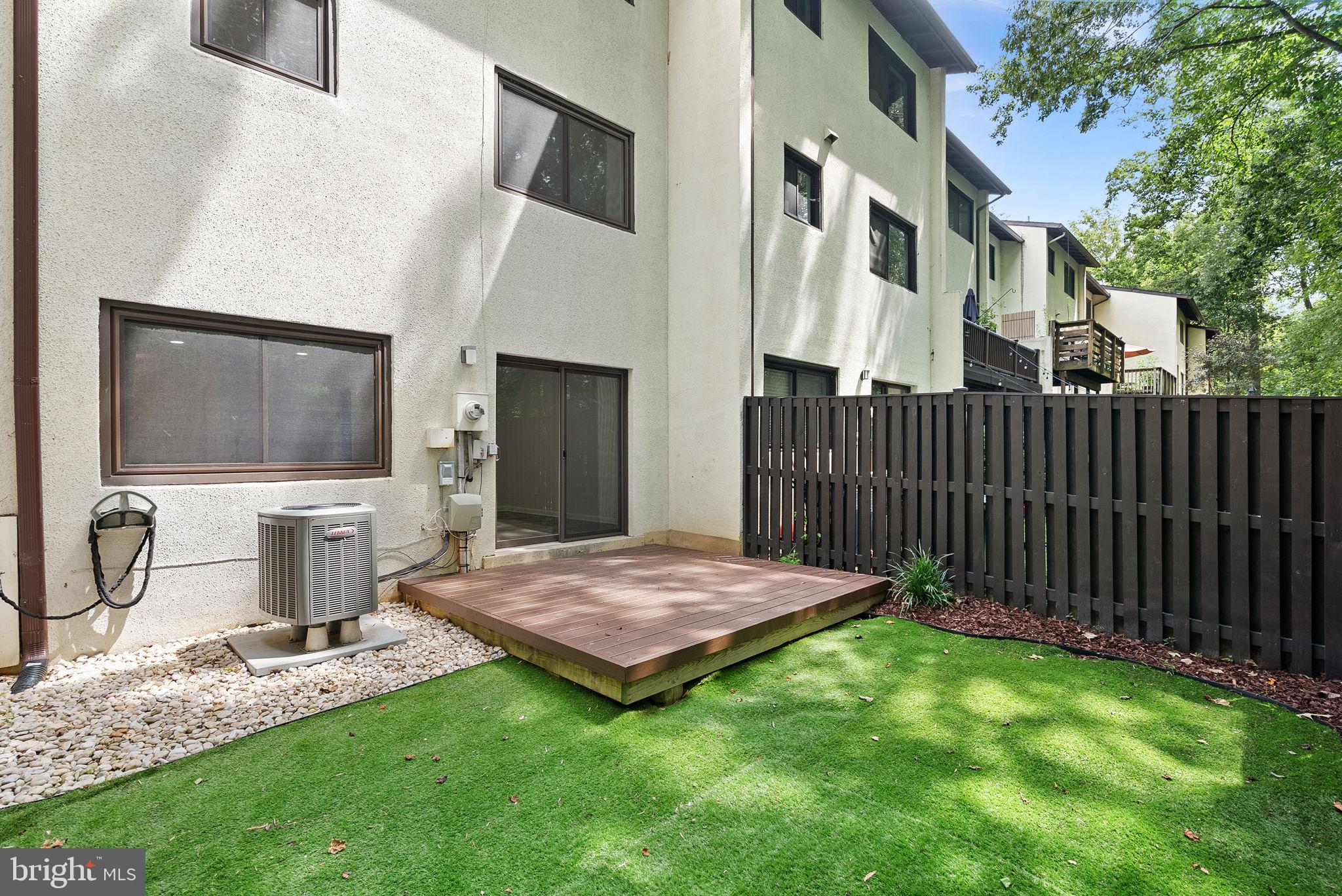 11986 Barrel Cooper Court Reston, VA 20191 - Photo 42 of 45