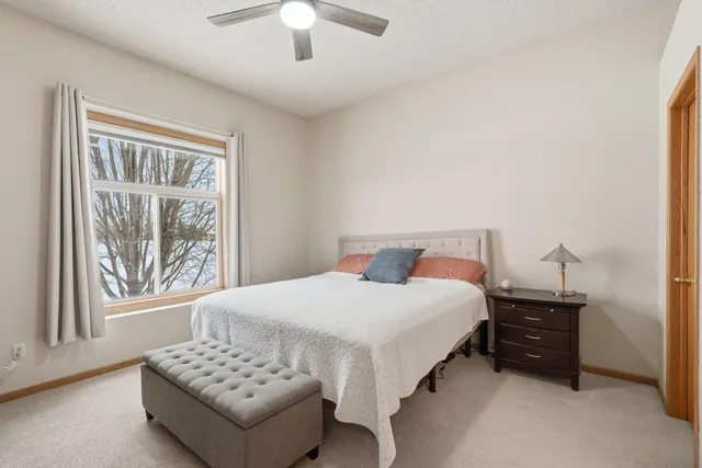 $2,600 | 3909 93rd Avenue North, Brooklyn Park, MN 55443