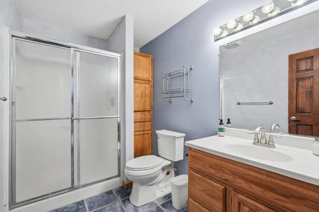 $2,600 | 3909 93rd Avenue North, Minneapolis, MN 55443