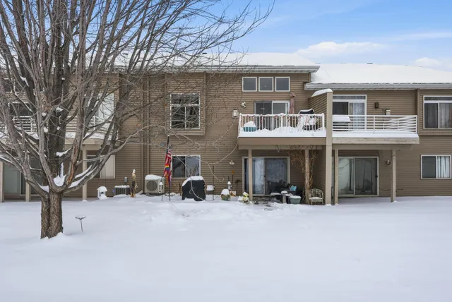 $2,600 | 3909 93rd Avenue North, Minneapolis, MN 55443