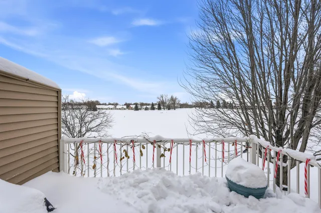 $2,600 | 3909 93rd Avenue North, Brooklyn Park, MN 55443