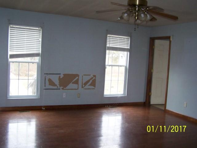 13490 North Nopone Valley Road Decatur, TN 37322 - Photo 6 of 21 100_8478 (Small)