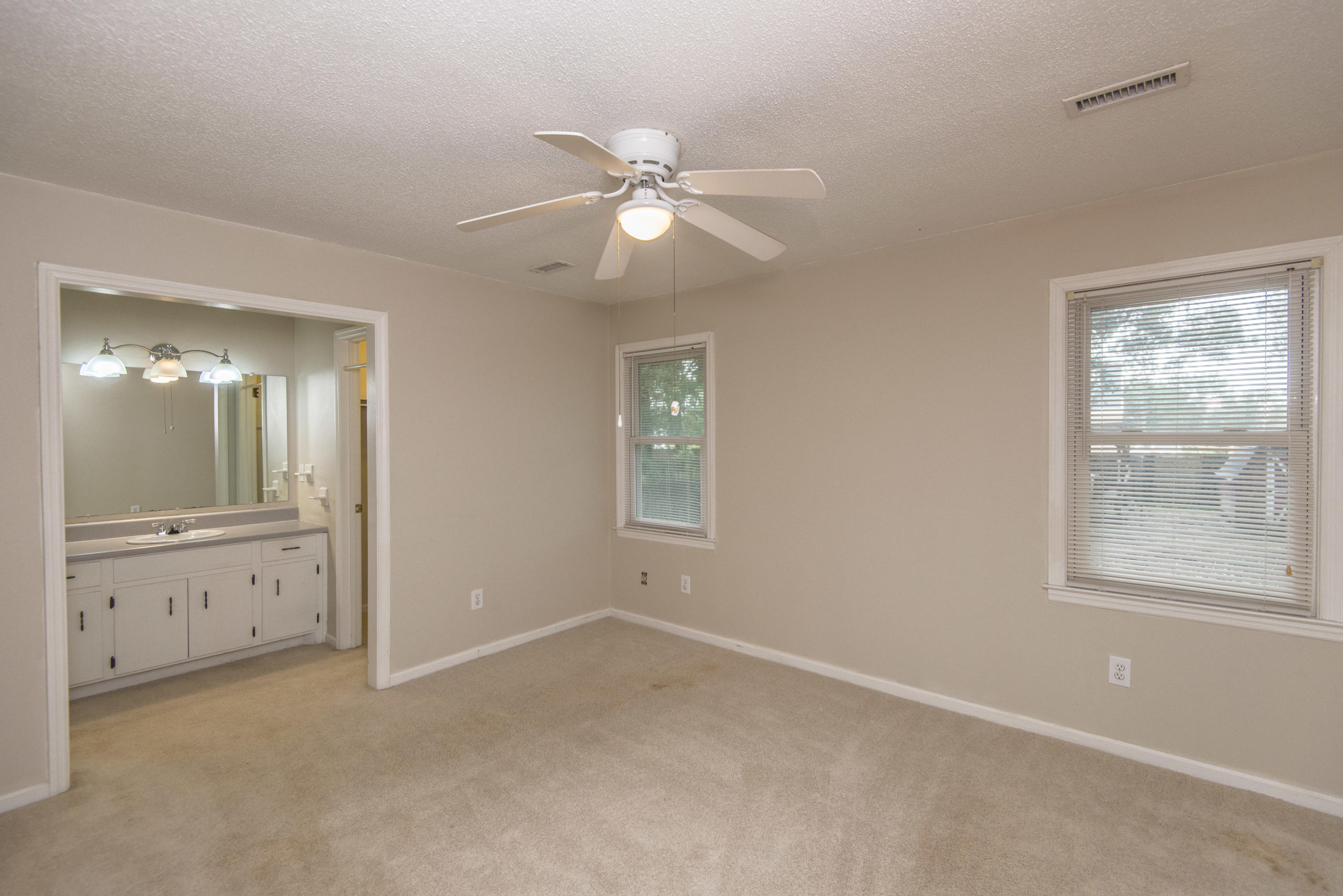 649 Schooner Road Charleston, SC 29412 - Photo 16 of 38 _DSC3331