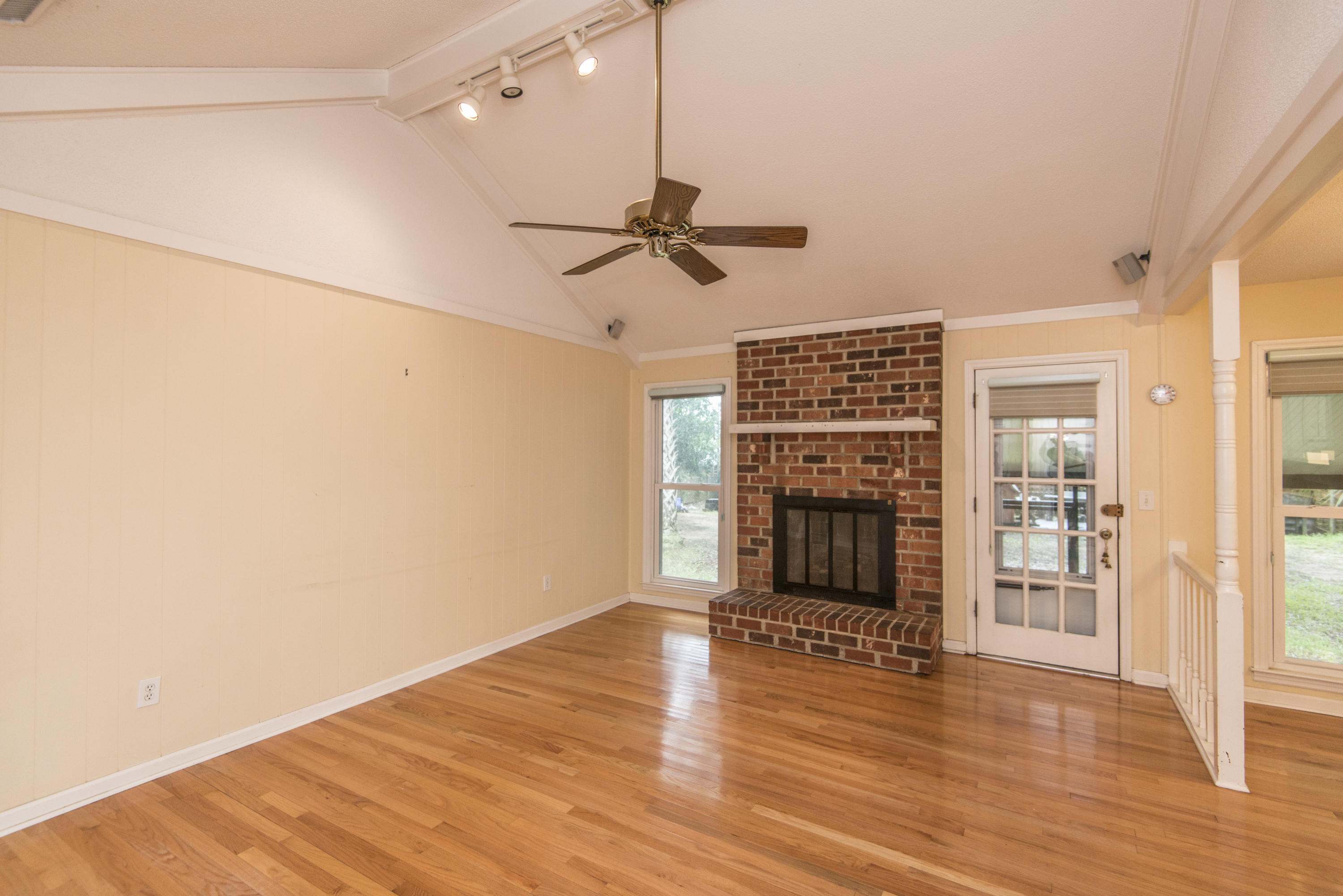 649 Schooner Road Charleston, SC 29412 - Photo 4 of 38 _DSC3312