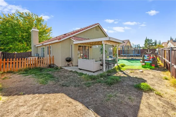 $2,500 | 13196 Oberlin Avenue, Victorville, CA 92392