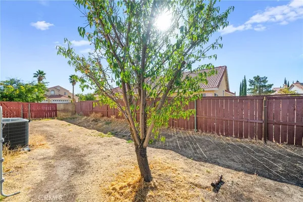 $2,500 | 13196 Oberlin Avenue, Victorville, CA 92392