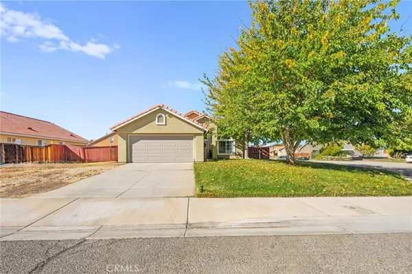 $2,500 | 13196 Oberlin Avenue, Victorville, CA 92392