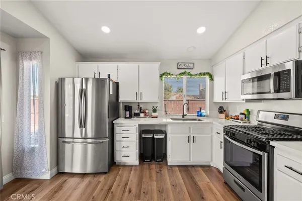 $2,500 | 13196 Oberlin Avenue, Victorville, CA 92392