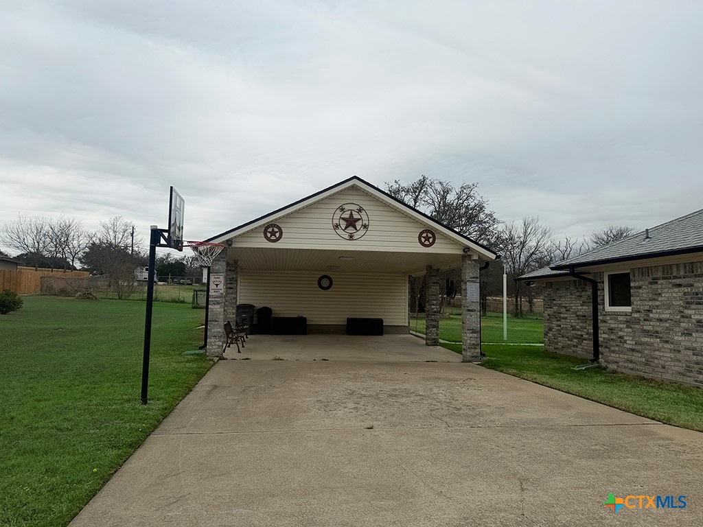 138 County Road 4963 Kempner, TX 76539 - Photo 43 of 46 a view of a house with a big yard and potted plants