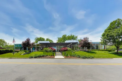 $310,000 | 382 Kelburn Road, Unit 221, Deerfield, IL 60015
