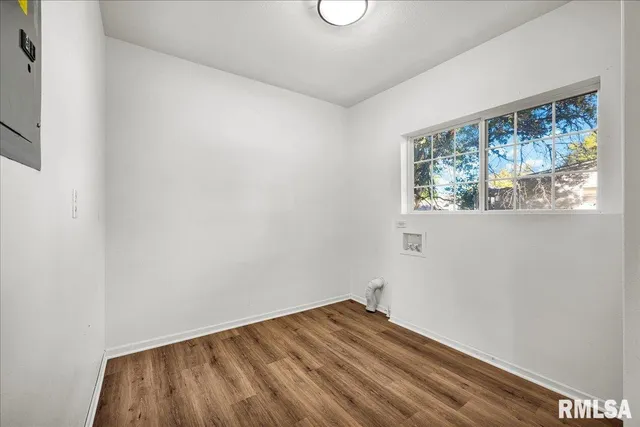 $117,000 | 856 South 2nd Avenue, Canton, IL 61520