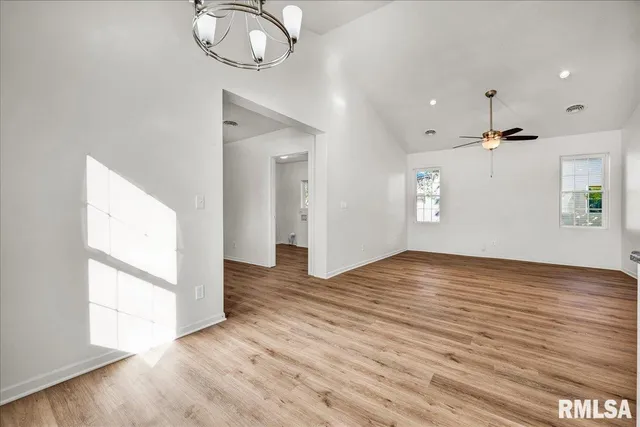 $117,000 | 856 South 2nd Avenue, Canton, IL 61520