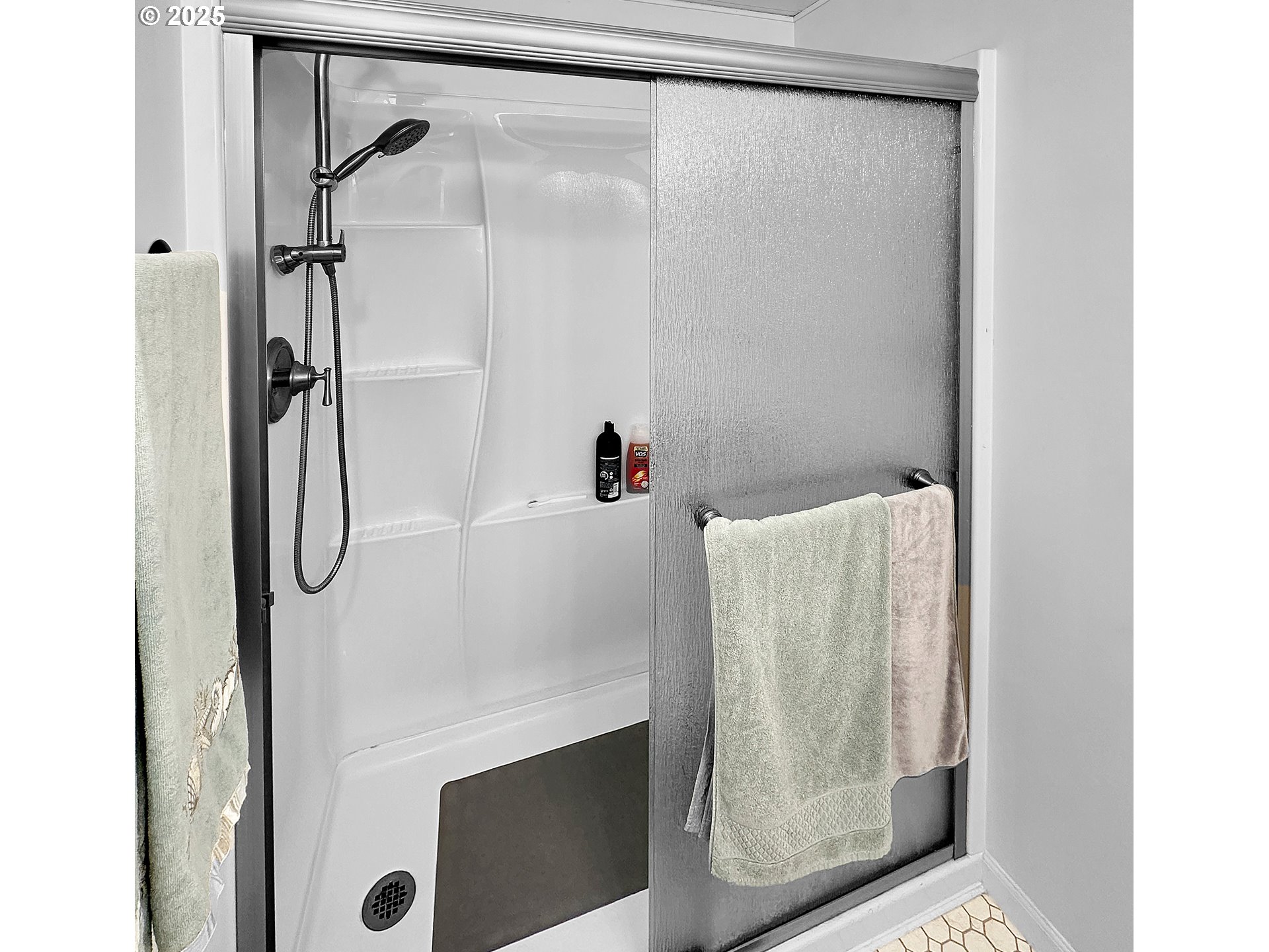 15889 Sunset Strip, Unit 35 Brookings, OR 97415 - Photo 12 of 21 a bathroom with a shower