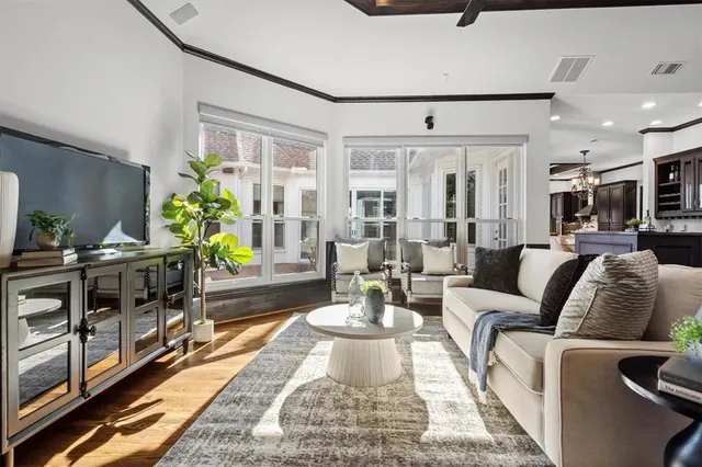 $899,900 | 4147 Briargrove Lane, Dallas, TX 75287