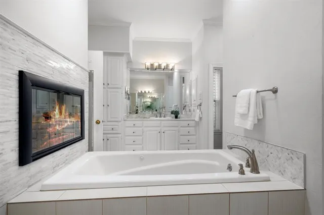 $899,900 | 4147 Briargrove Lane, Dallas, TX 75287