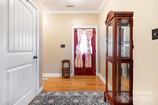 a view of front door with a door