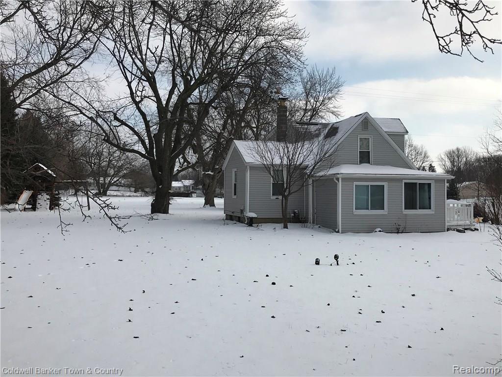 4403 Van Slyke Road Flint, MI 48507 - Photo 17 of 18 FRONT YARD