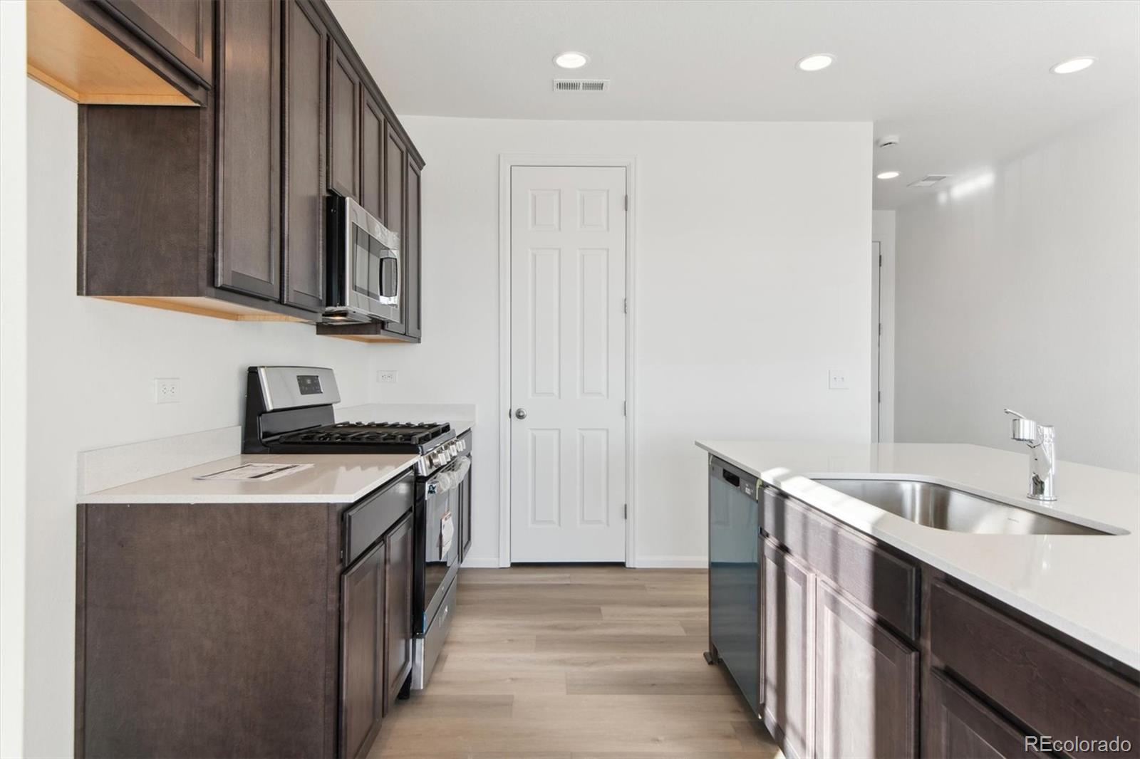 4550 Boone Circle Brighton, CO 80601 - Photo 4 of 23