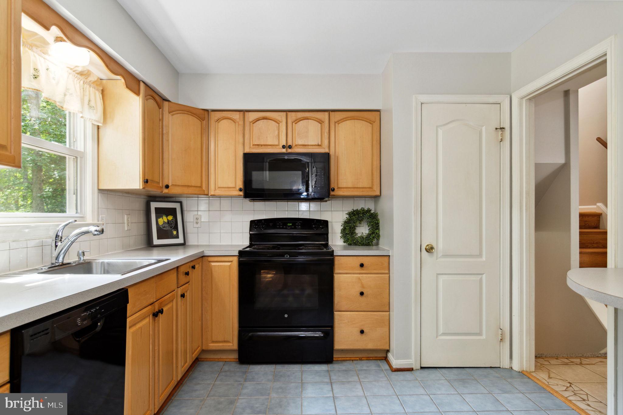 2567 Garrisonville Road Stafford, VA 22556 - Photo 12 of 56 Kitchen