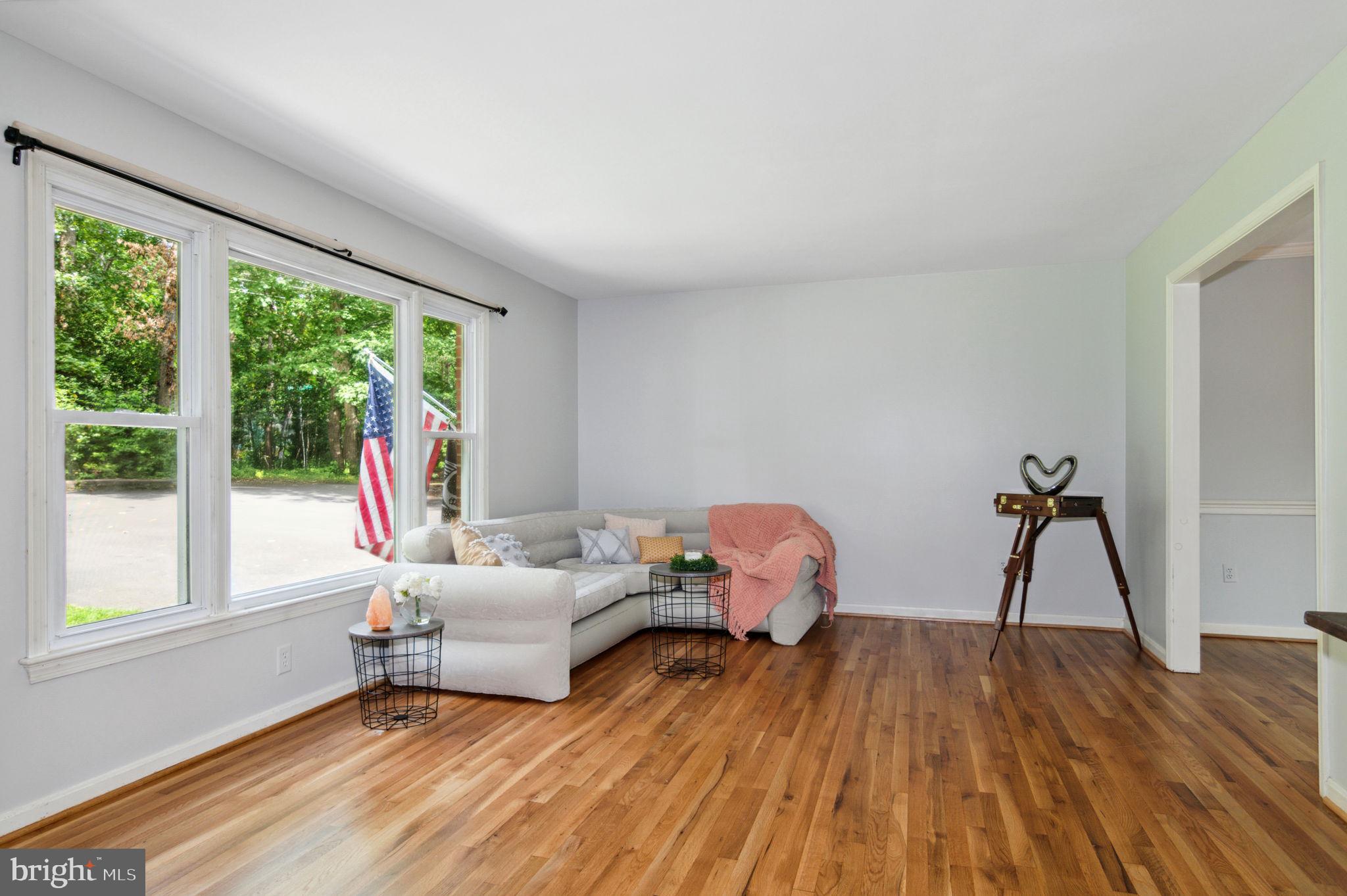2567 Garrisonville Road Stafford, VA 22556 - Photo 6 of 56 Living room