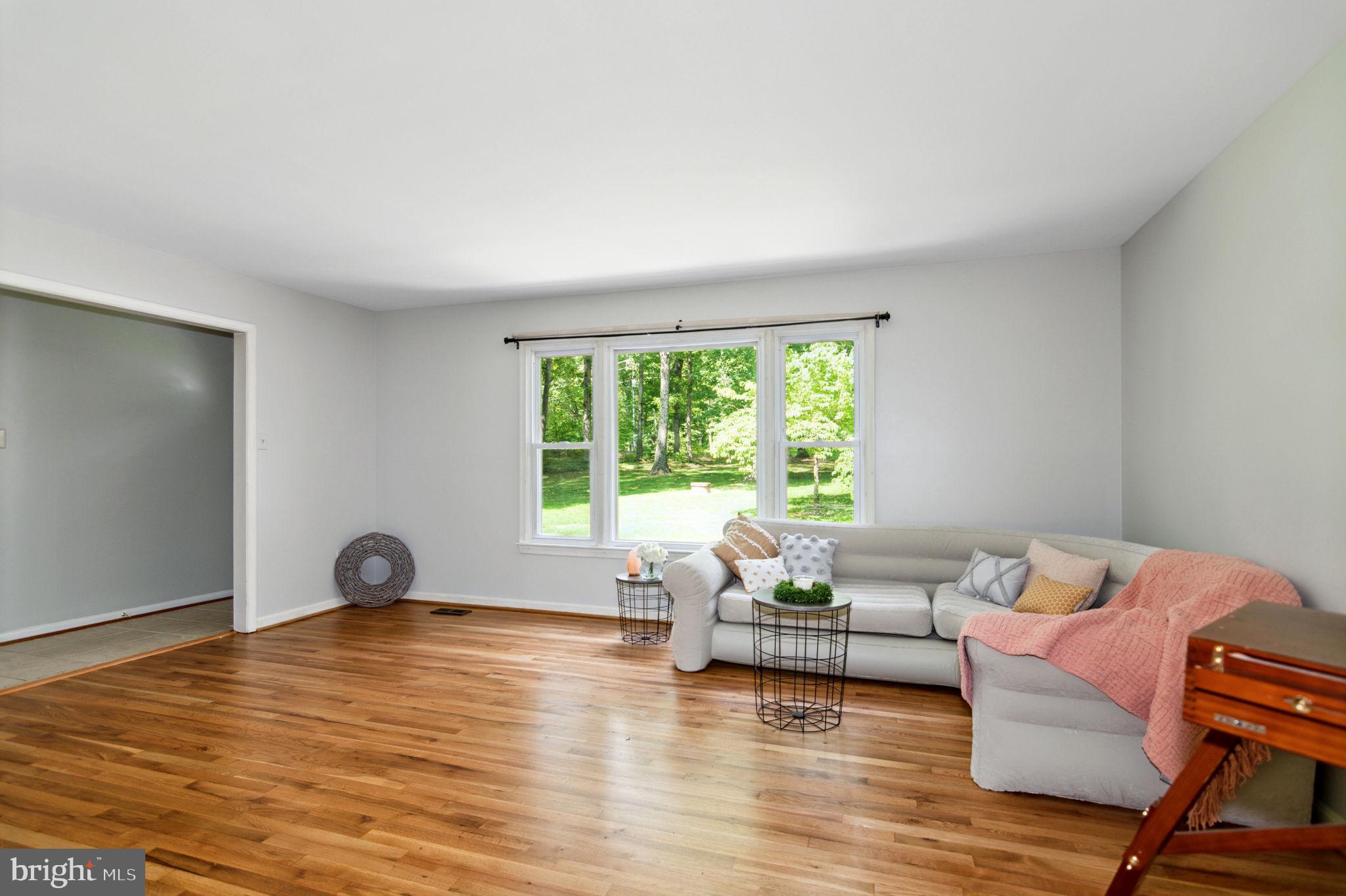 2567 Garrisonville Road Stafford, VA 22556 - Photo 8 of 56 Living