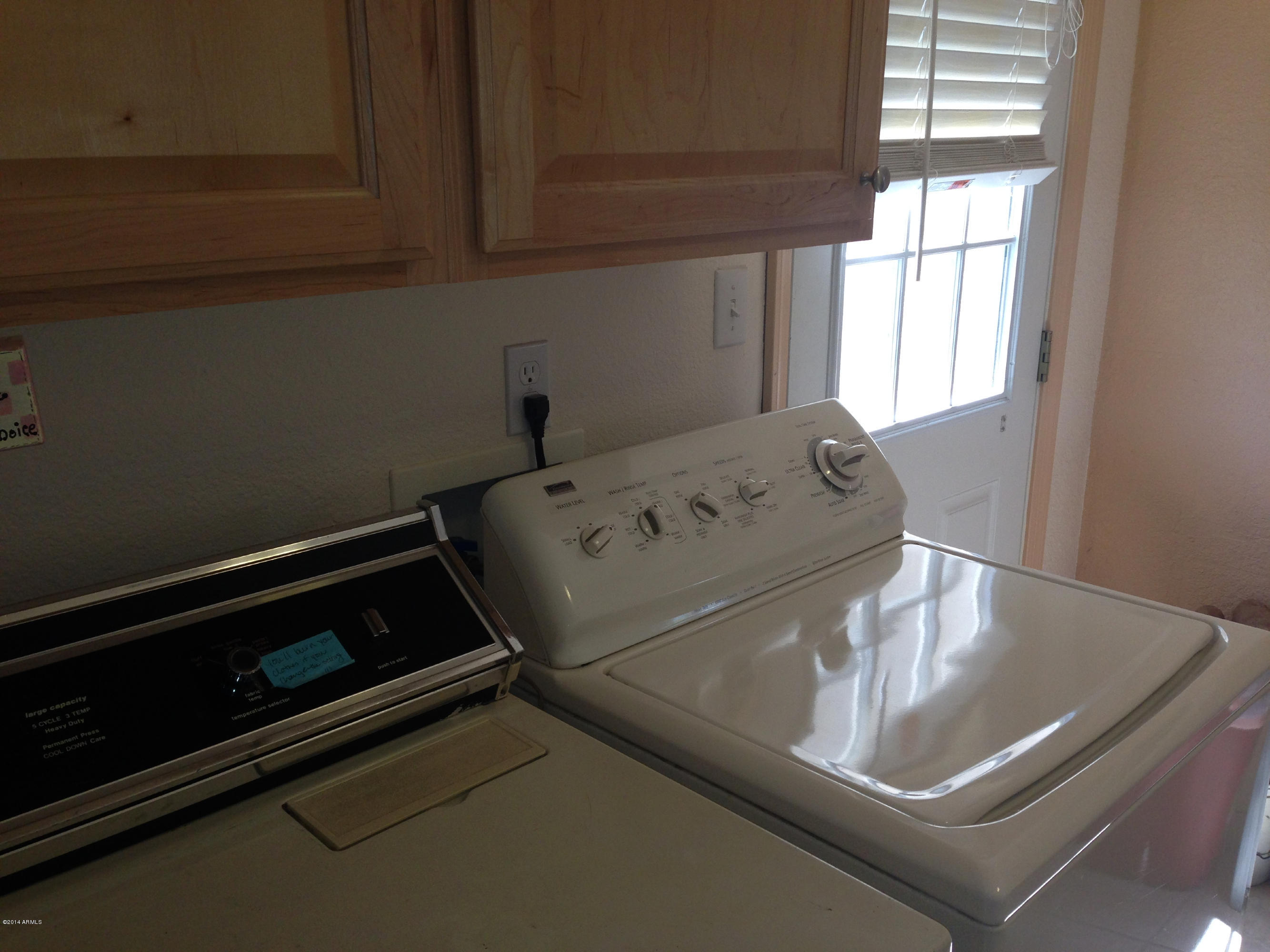 2839 East Utopia Road Phoenix, AZ 85050 - Photo 13 of 34 Laundry room