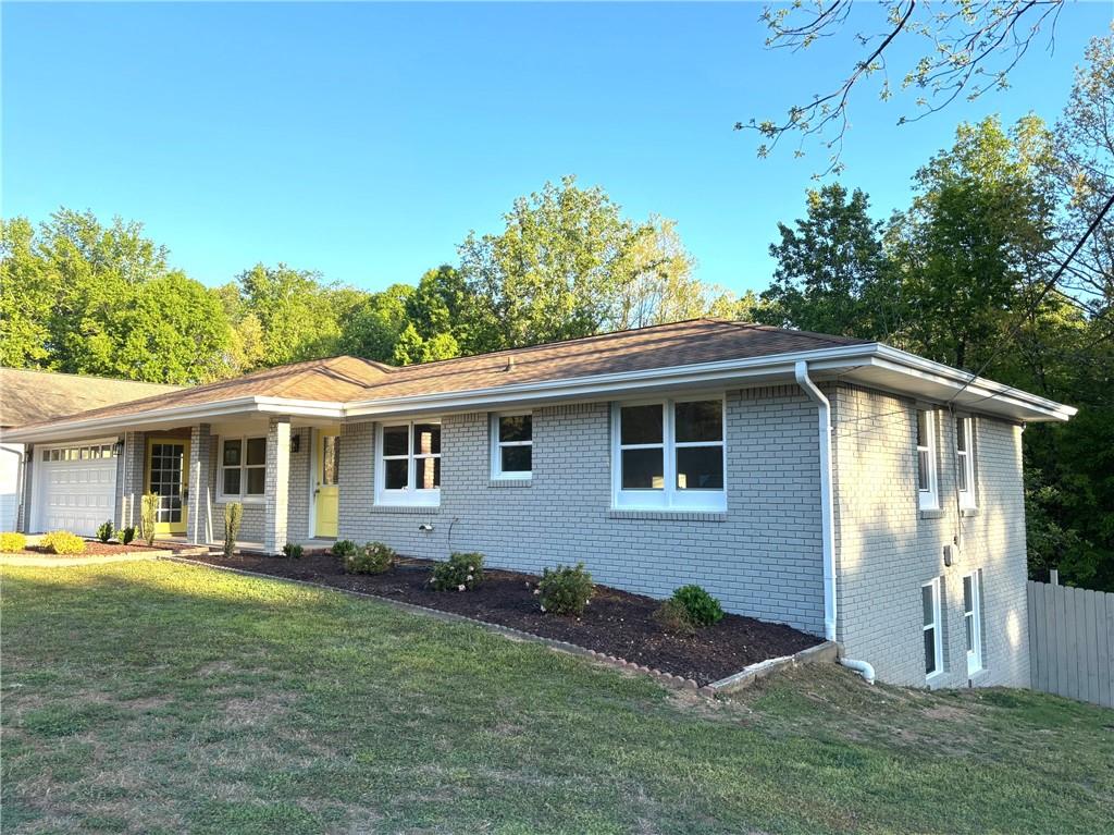61 Hidden Court Mableton, GA 30126 - Photo 4 of 24