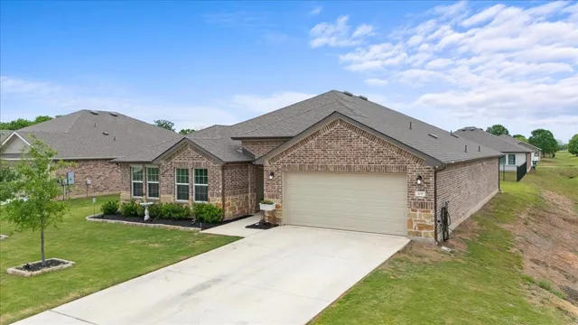 $435,000 | 109 Sandpiper Drive, Bastrop, TX 78602