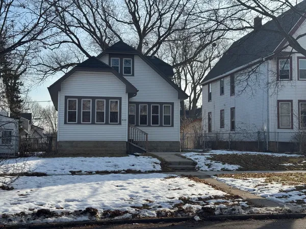 $129,900 | 4740 North 30th Street, Milwaukee, WI 53209