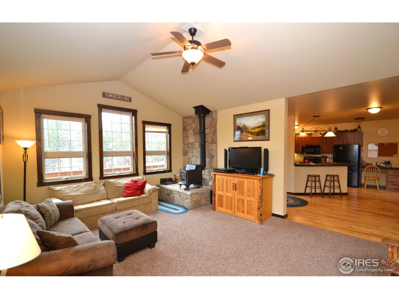381 Cherokee Road Lyons, CO 80540 - Photo 8 of 25 Vaulted Greatroom